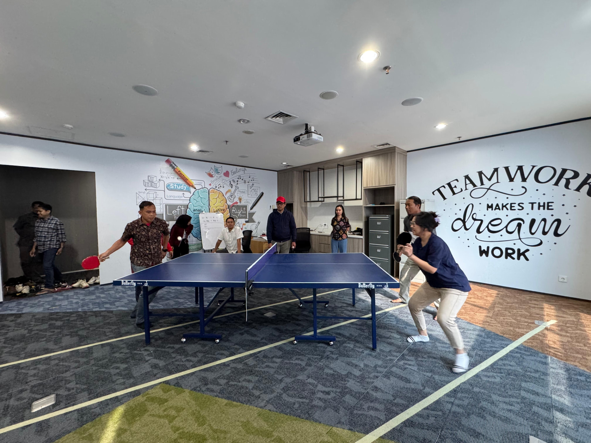 APT Group Sport — Tenis Meja